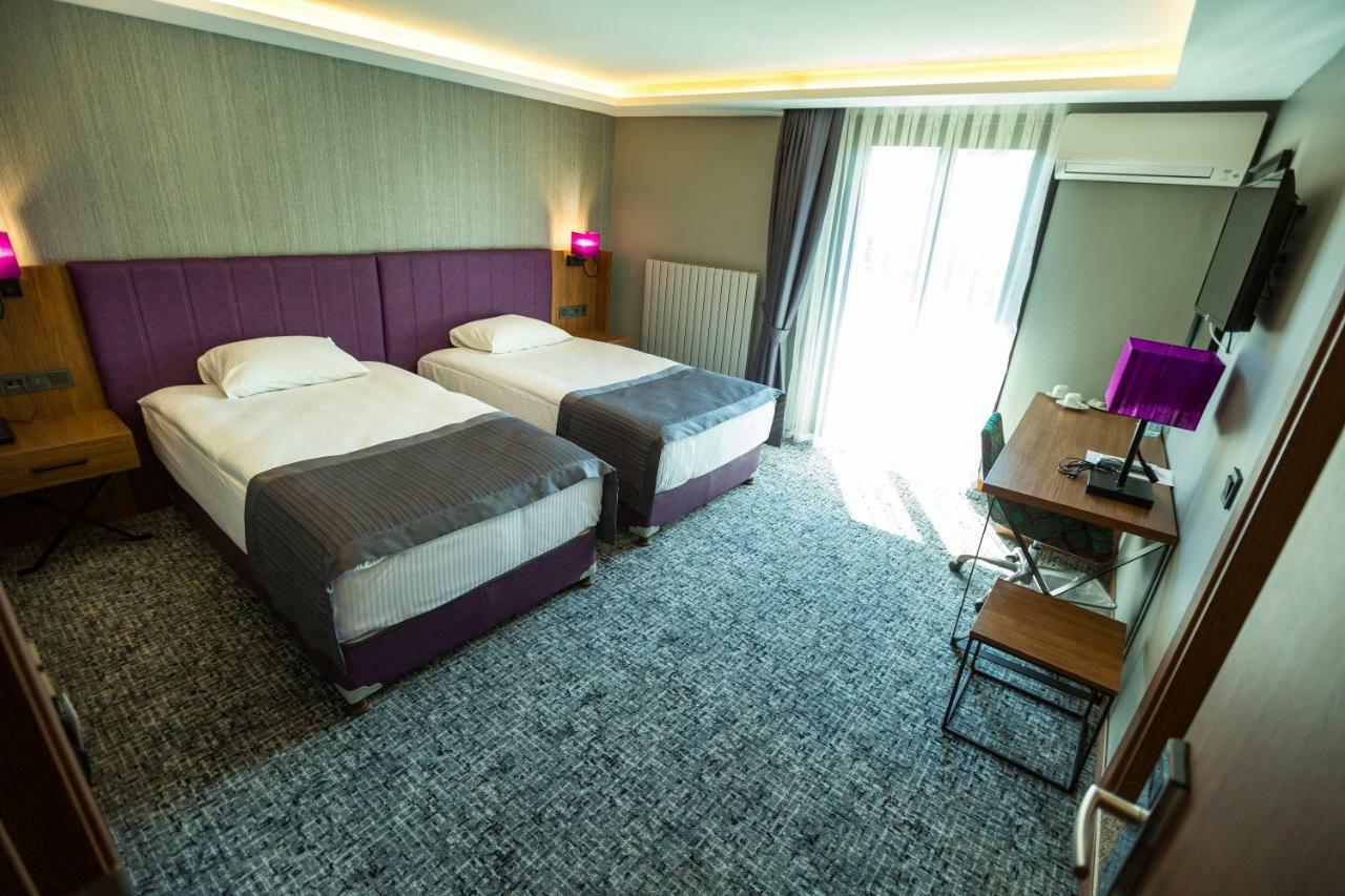Businesspalas Deluxe Izmit Exterior photo