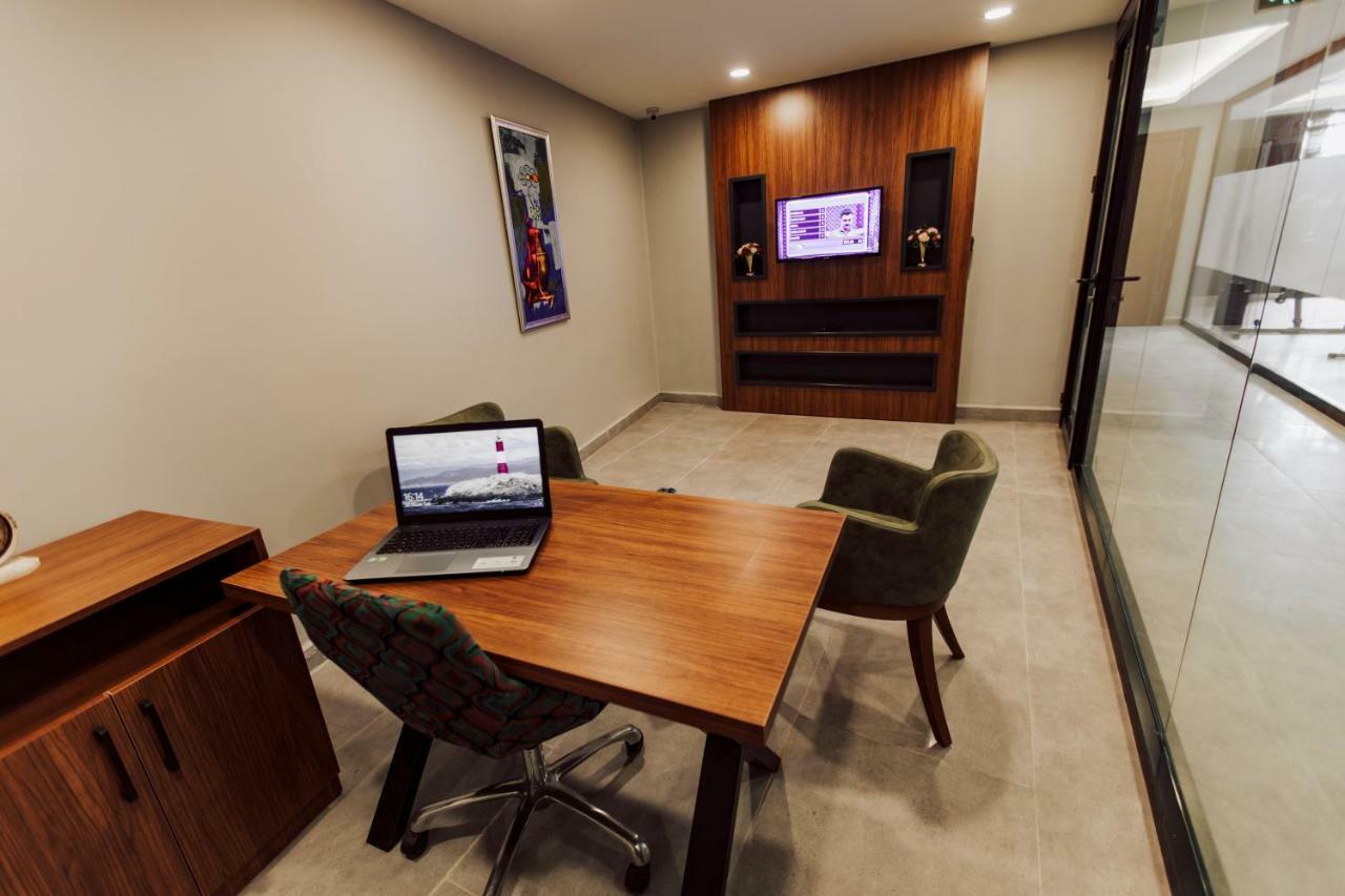 Businesspalas Deluxe Izmit Exterior photo