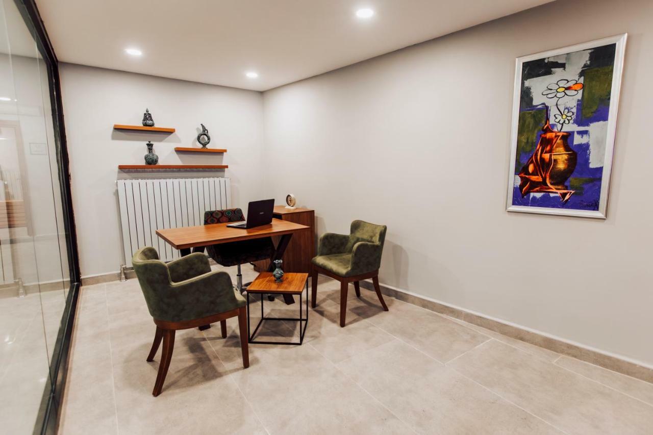 Businesspalas Deluxe Izmit Exterior photo