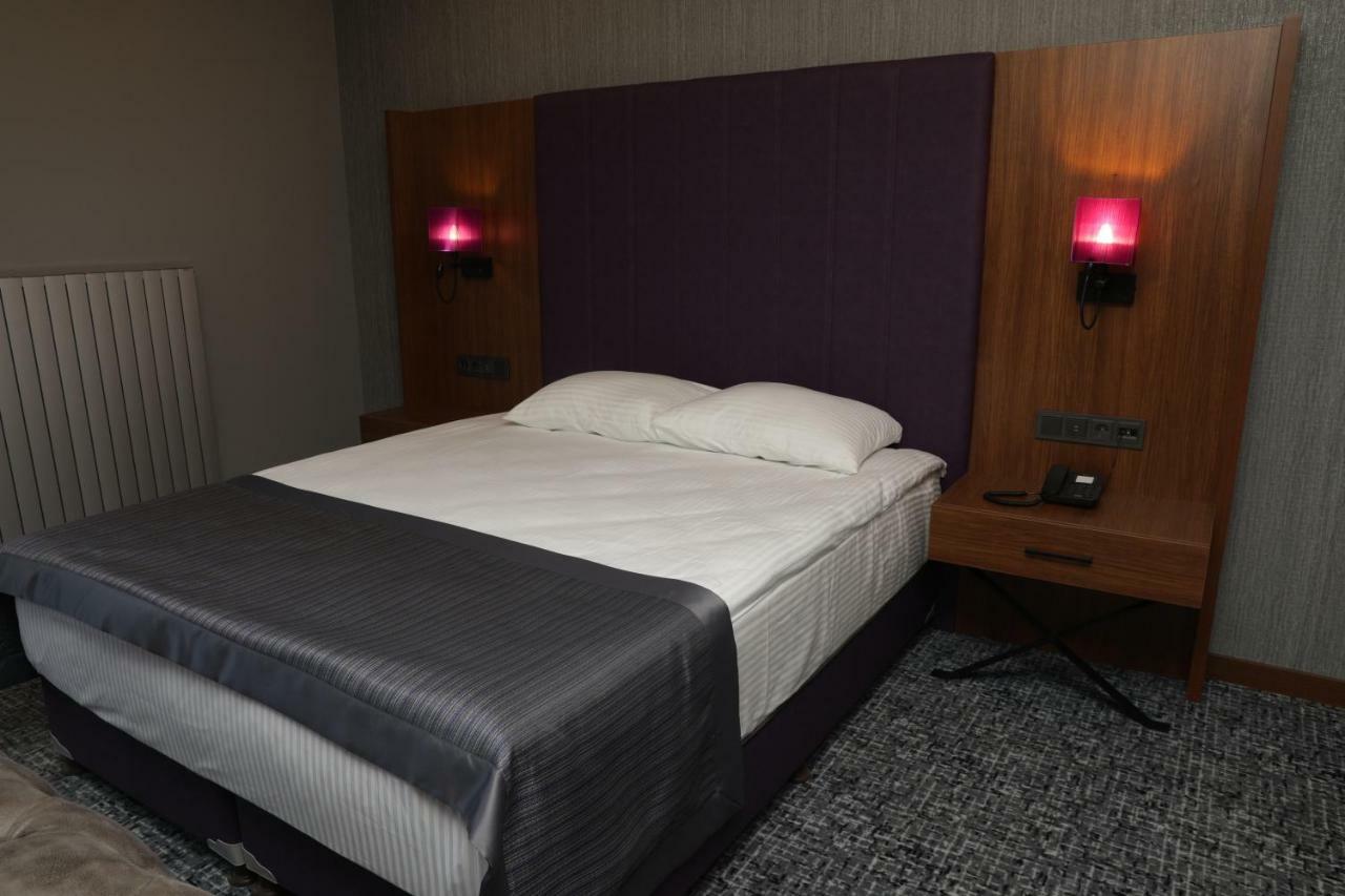 Businesspalas Deluxe Izmit Exterior photo
